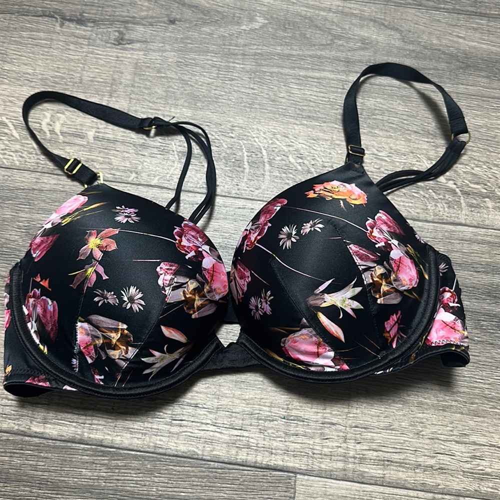 Victoria Secret Very Sexy Bra 36C